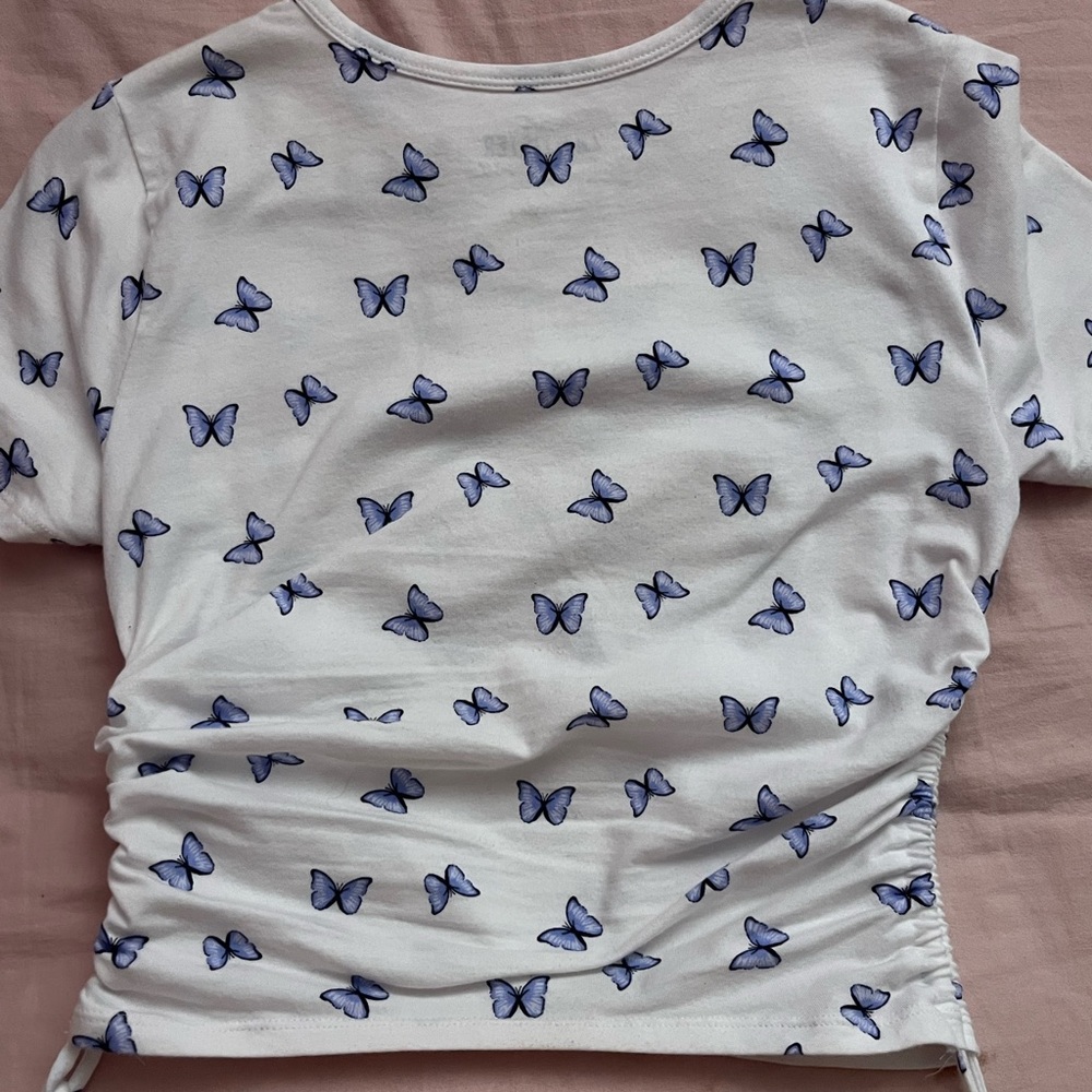 cute holister butterfly too